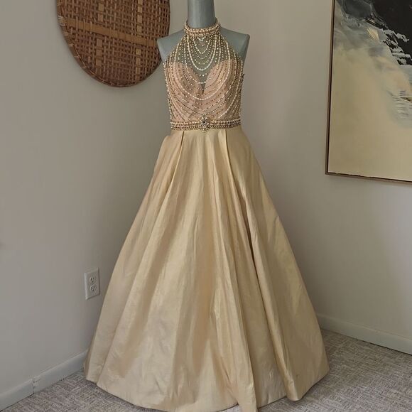 MacDuggal | Vintage Elegant Gold Halter Gown - Picture 1 of 13